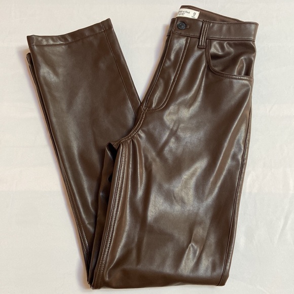 Abercrombie &Fitch The 90s Straight Faux Leather High Rise Pants Rich Br… - Picture 10 of 11